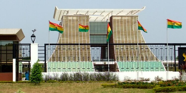 La gouvernance collaborative et ses implications pour l’accès des citoyens aux services au Ghana.