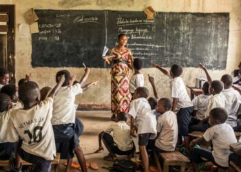 L’éducation menacée : Les défis posés par les conflits politiques en Afrique de l’Ouest
