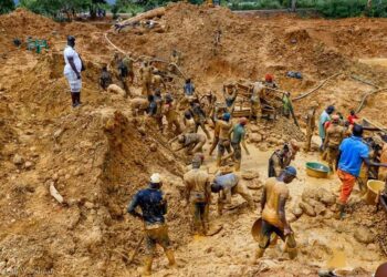 Framing the wicked problem through Complexity Theory and Political Economy: The case of illegal mining in Ghana