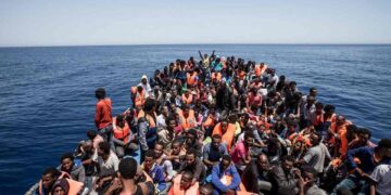 Migration incontrôlée et mobilité informelle en Afrique de l'Ouest : Intégration économique, défis sécuritaires et implications politiques pour les États riverains.